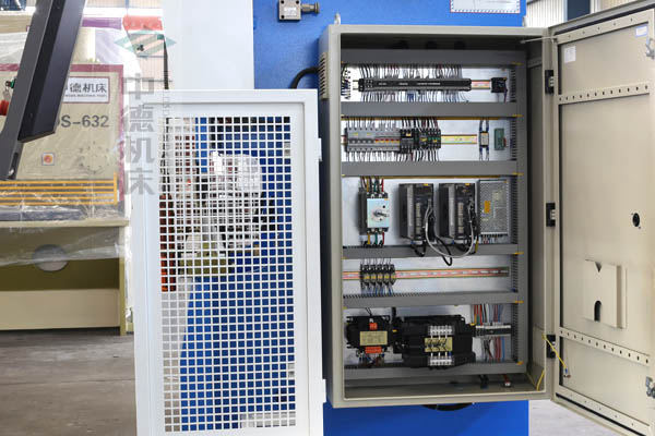 ZDPK-4015采用法國進口施耐德元氣件，抗幹擾，穩定耐用壽命長.jpg